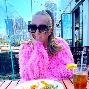 Meet your Posher, Allison